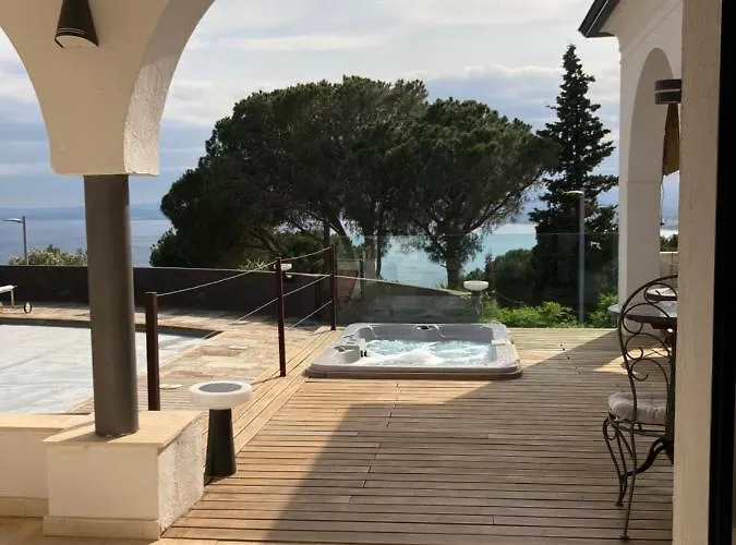 Casa De L’albada Bed and breakfast