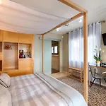ベッド・アンド・ブレックファスト Casa De L'albada 3*
