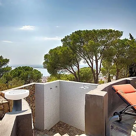 Casa De L'albada Bed & Breakfast 3*