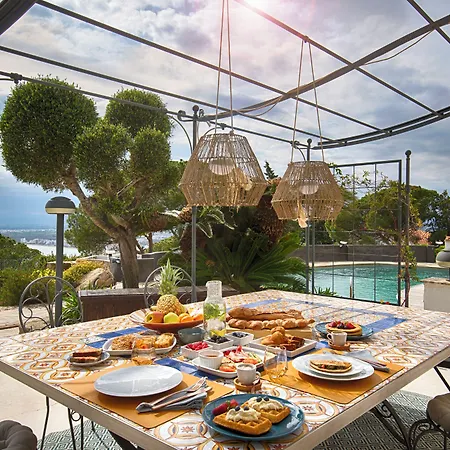 Casa De L'albada Bed & Breakfast Roses