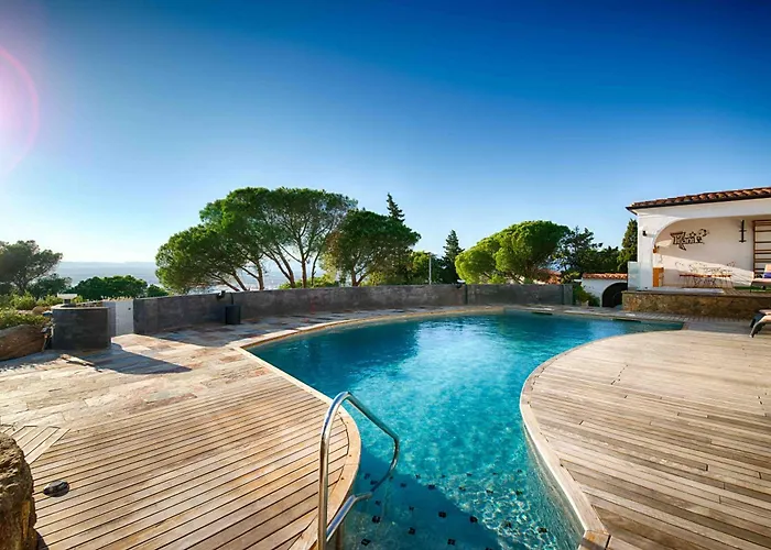 Bed & Breakfast Casa De L'albada 3*